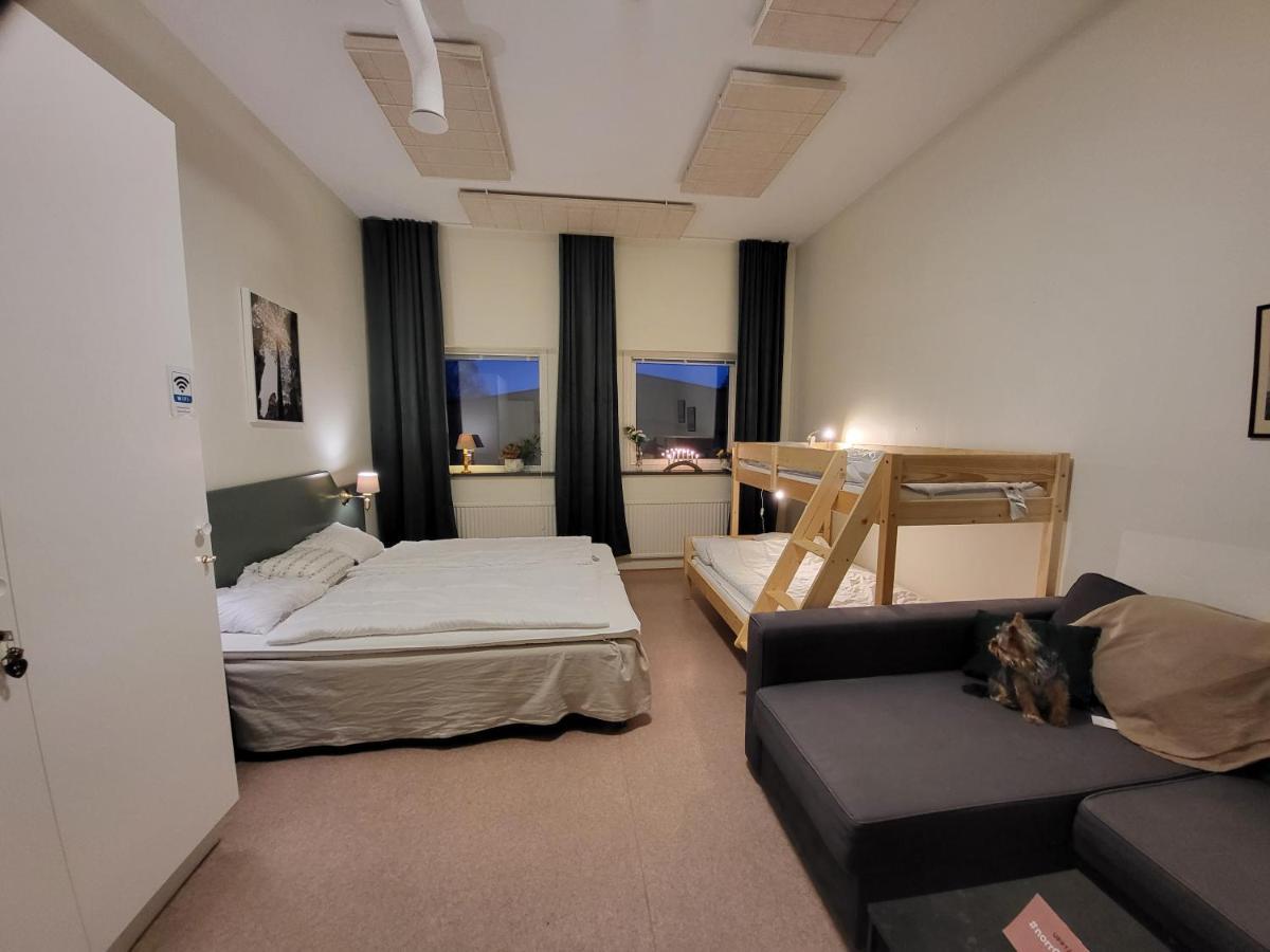 Kg Sleepover & Staellplats Karl Gustav エクステリア 写真