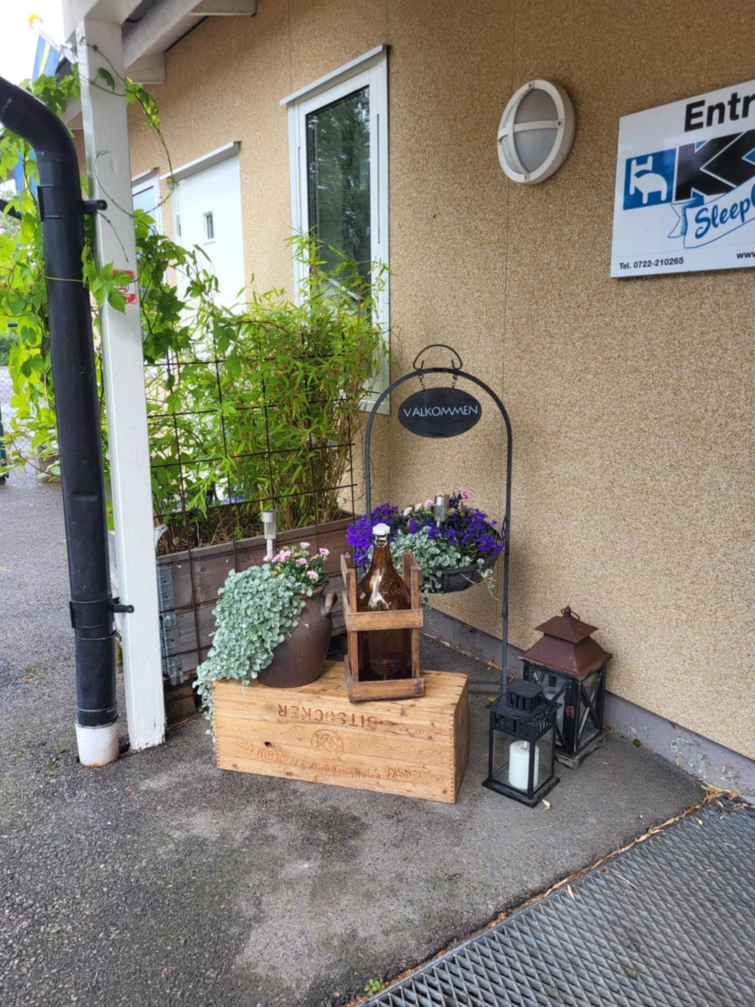 Kg Sleepover & Staellplats Karl Gustav エクステリア 写真